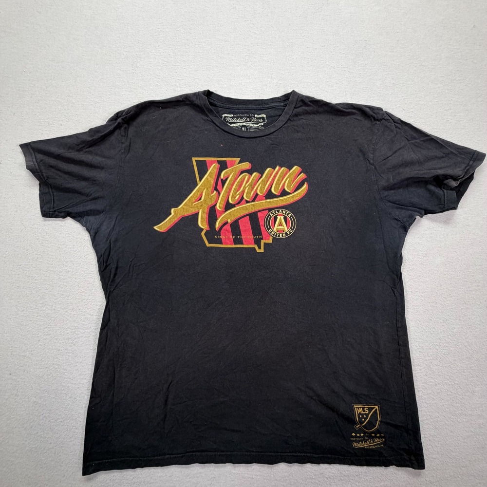 Mitchell & Ness Mens T-Shirt Regular Black Atlanta United FC A-Town XL